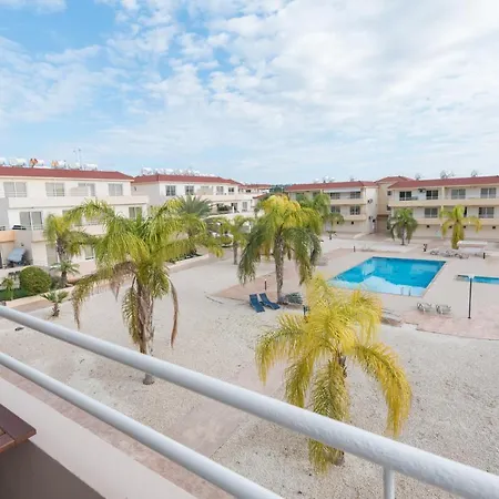 Narcissos 'nissi Beach' E9 *