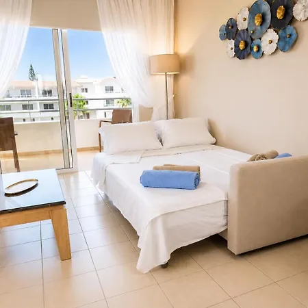 Apartment Narcissos 'nissi Beach' E9 *