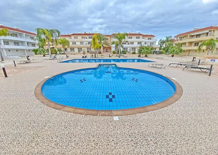 Narcissos 'nissi Beach' E9