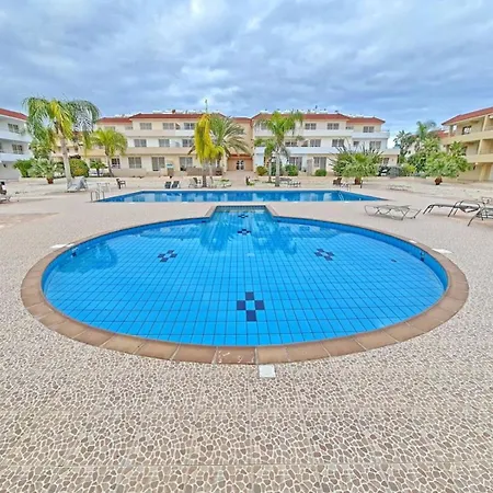 Narcissos 'nissi Beach' E9