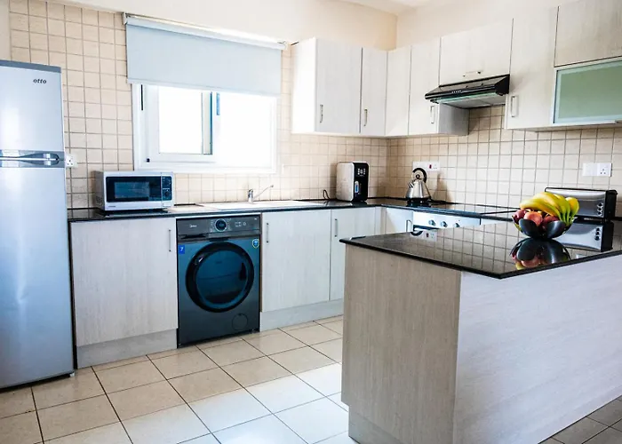 Narcissos 'nissi Beach' E9